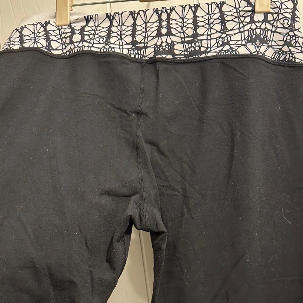 lululemon athletica Black Straight Leg yoga athleisure leggings